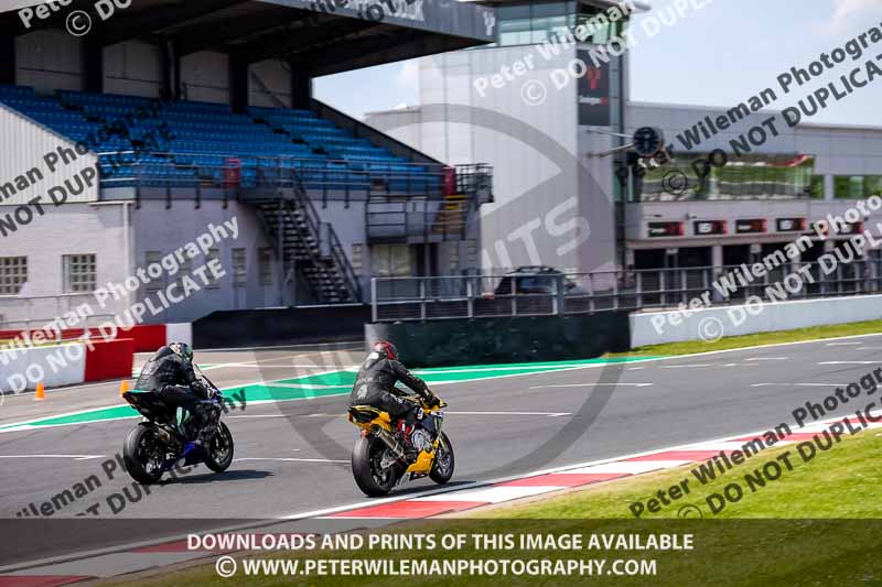 donington no limits trackday;donington park photographs;donington trackday photographs;no limits trackdays;peter wileman photography;trackday digital images;trackday photos